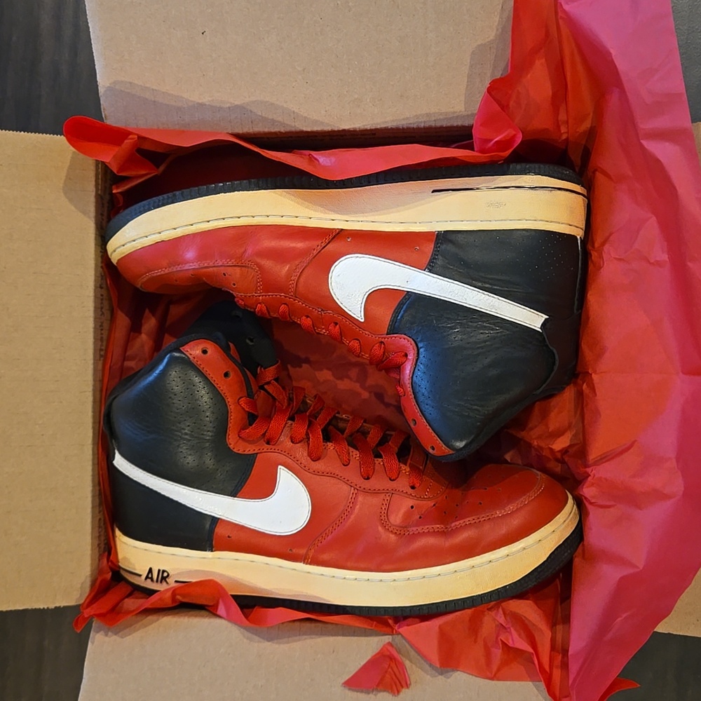 Nike Air Force 1 Red White Black Size US 10.5 - Picture 9 of 9